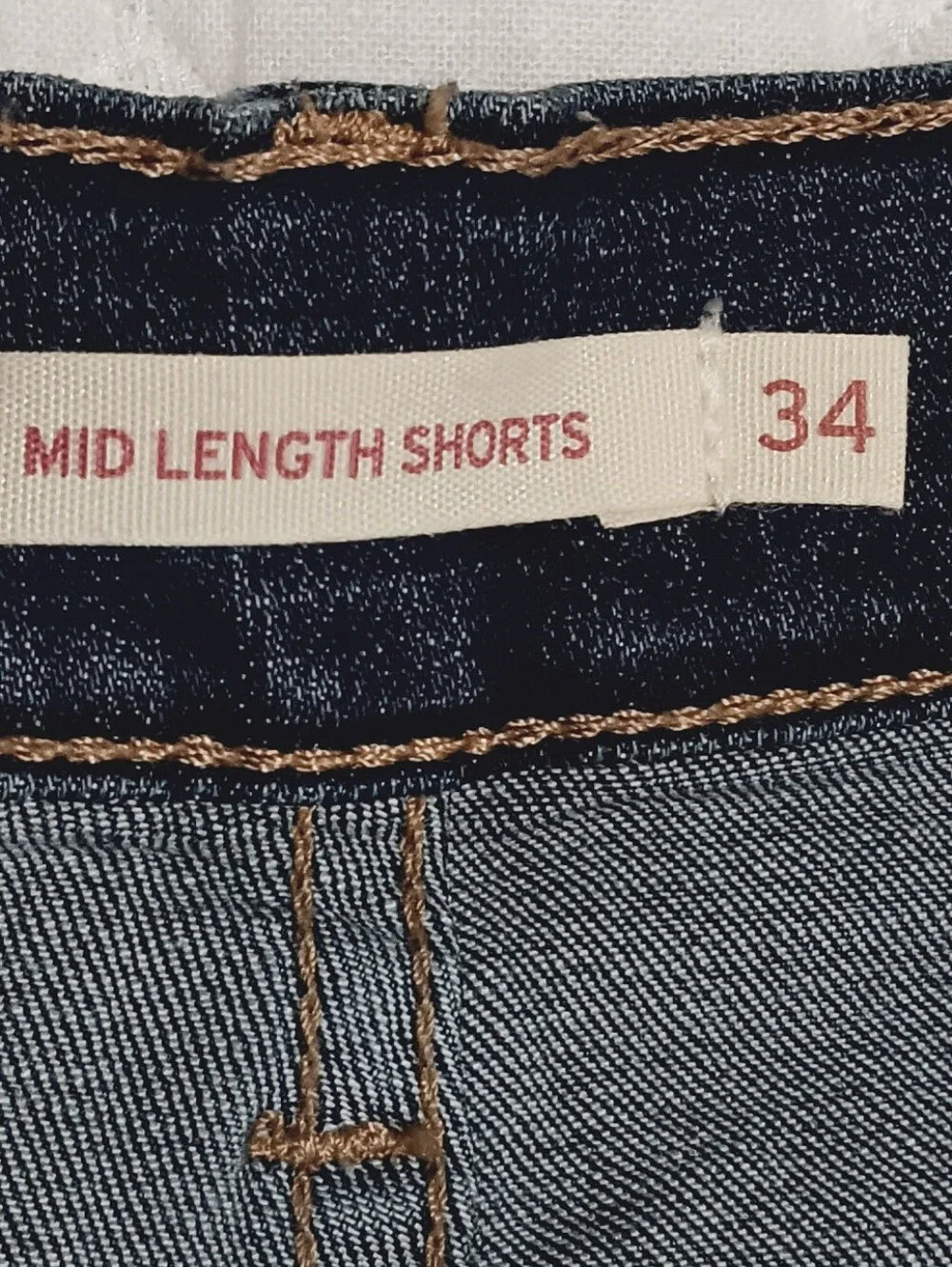Levis Dark Wash Denim Roll-Cuff Women's Shorts Size 18